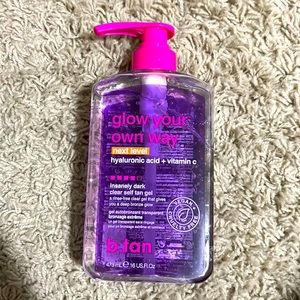Glow your own way self tan gel ( brand new)